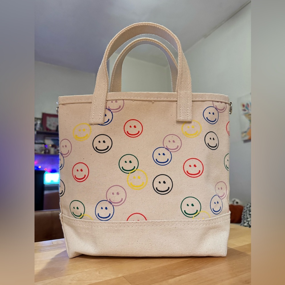 KULE Smiley Face Canvas Bucket Bag NWOT - Picture 2 of 7